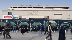 فعالیت موکبی در عرصه میدان شهدا ویژه دختران علاقه&zwnj;مند به سوغات رضوی