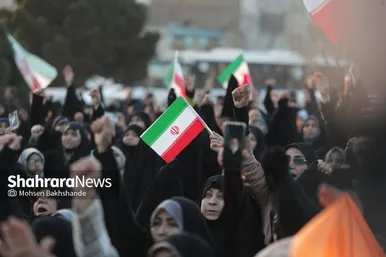 گزارش تصویری | اجتماع مردم مشهد در پی اهانت به پرچم مقدس ایران