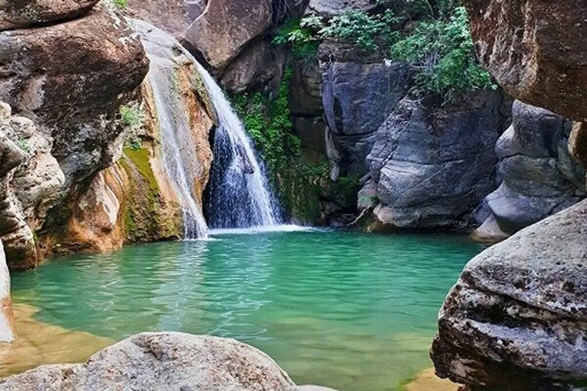 ویدئو| آبشار زیبای کموتر لونه لرستان
