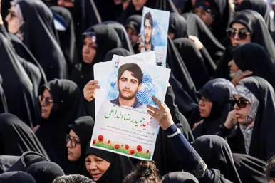 تشییع باشکوه پیکر «شهید غیرت» حمیدرضا الداغی