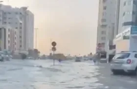 ویدئو| آبگرفتگی در خیابان&zwnj;های شارجه امارات بر اثر بارش باران