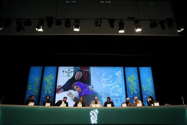 گزارش تصویری | فتوکال و نشست خبری فیلم «آبستن» در جشنواره فیلم فجر ۱۴۰۳