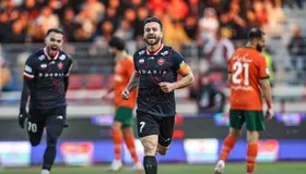 لیست ۱۴ نفره پرسپولیس گلچین می&zwnj;شود