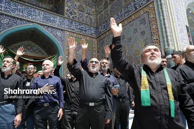 گزارش تصویری | عزاداری روز تاسوعای حسینی در حرم امام‌رضا(ع) (۱۴ تیر ۱۴۰۴)