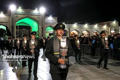 شام غریبان حسینی در حرم مطهر رضوی
