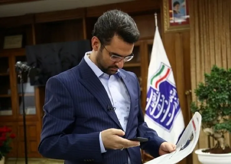 آذری جهرمی به تشریح «حادثه خودسوزی در وزارتخانه» پرداخت