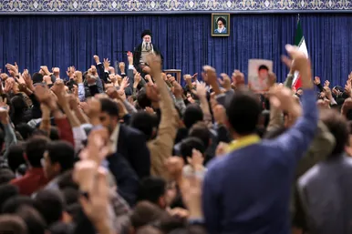 عکس‌هایی از دیدار رمضانی دانشجویان با رهبر معظم انقلاب (۲۲ اسفند ۱۴۰۳)