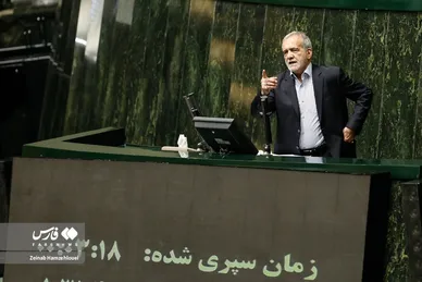 عکس‌هایی از رئیس جمهور در جلسات رای اعتماد وزرای پیشنهادی