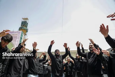 گزارش تصویری | عزاداری روز تاسوعای حسینی در حرم امام‌رضا(ع) (۱۴ تیر ۱۴۰۴)
