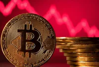سقوط قیمت بیت‌کوین در پی یک تصمیم مهم (۲۷ آبان ۱۴۰۲)