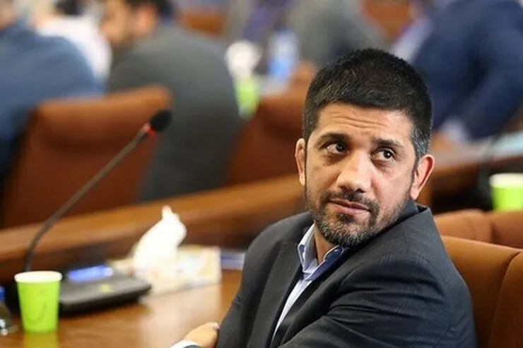 قهر پولادگر و درگیری با علیرضا دبیر در مجمع فدراسیون کشتی+ ویدئو