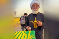 ویدئو | حال خوش پیرمرد عراقی بعد از دیدن پرچم حرم مطهر رضوی