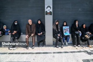 مشهد در ماتم رئیس جمهور شهید (۱)