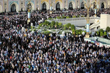 مراسم دعای عرفه در حرم مطهر رضوی