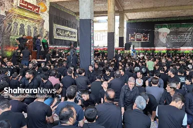 ظهر عاشورا در هیئت قندهاری‌های مشهد