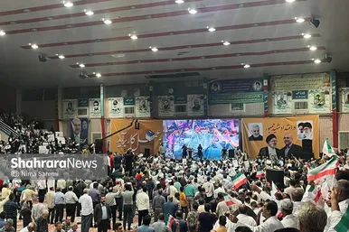 عکس‌هایی از انتظار هواداران محمدباقر قالیباف برای دیدار با او در مشهد