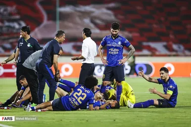 شهرآورد ۹۶ استقلال ۴ - ۳ پرسپولیس