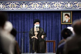 رهبر انقلاب: ایران با الهام از اهل&zwnj;بیت اژد&zwnj;های هفت&zwnj;سر استکبار را عقب راند و پیشرفت کرد| پرچم جمهوری اسلامی پرچم عدالت و معنویت است