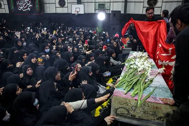 آئین تشییع و تدفین «شهید گمنام» در دانشکده شهید منتظری مشهد