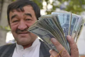 قیمت افغانی به تومان و دلار، امروز (دوشنبه ۵ خرداد ۱۴۰۴)