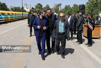 رونمایی از ١۵٠ دستگاه ون و اتوبوس با حضور وزیر کشور در مشهد