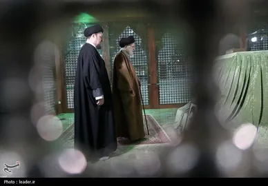 گزارش تصویری | حضور رهبر انقلاب اسلامی در حرم مطهر حضرت امام خمینی (ره)