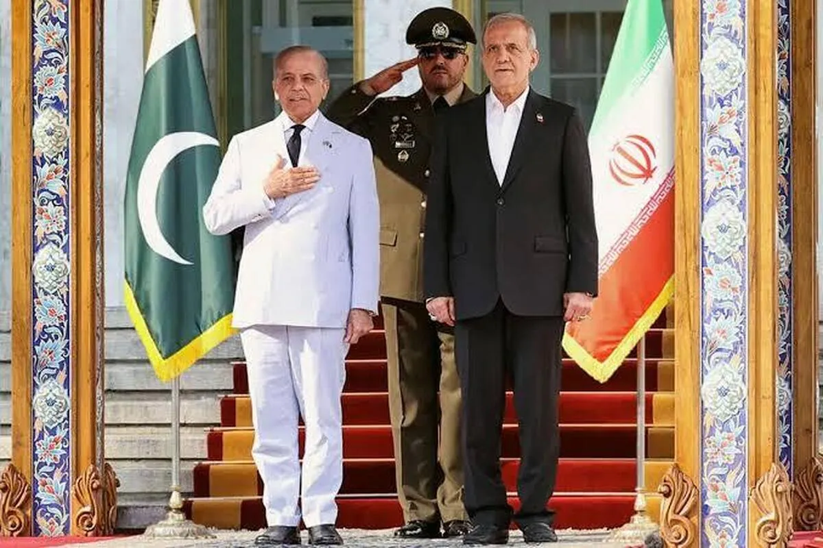 وزارت خارجه پاکستان: سفر رئیس‌جمهور ایران به اسلام‌آباد بیان‌گر تاکید بر آرمان مشترک ۲ کشور برای صلح و پیشرفت پایدار در منطقه است
