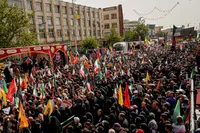 انعکاس حضور میلیونی مردم تهران در مراسم تشییع پیکر شهدای اقتدار در رسانه‌های خارجی + فیلم و عکس