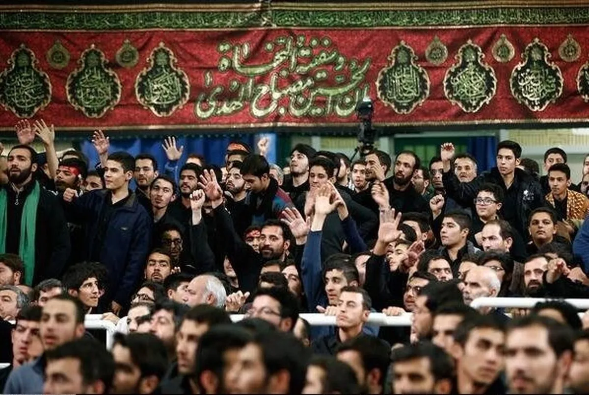 ویدئو | اقامه عزا و سینه‌زنی دانشجویان در محضر رهبر معظم انقلاب در آیین عزاداری اربعین