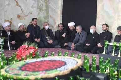 آیین خطبه خوانی شب شهادت امام رضا(ع) در حرم مطهر رضوی