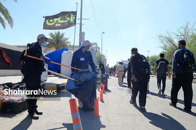 نظافت و رفت و روب معابر نجف اشرف توسط پاکبانان مشهدی در روز اربعین