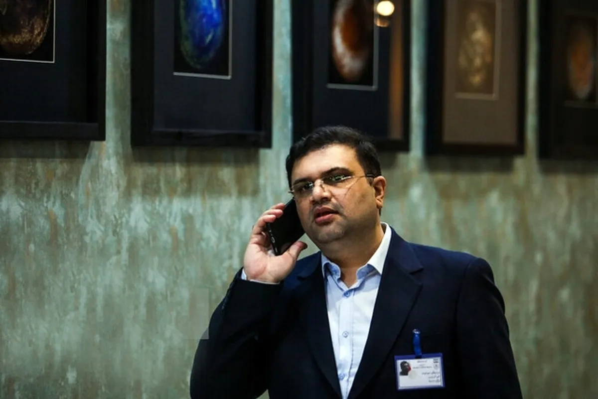 تیغ تیز انتقادات روی گردن «اصولی»