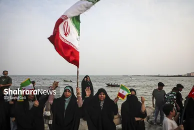 گزارش تصویری | زنجیره ۵ کیلومتری جان‌فدایان ایران در سواحل بندرعباس