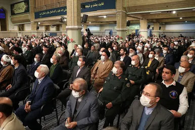 عکس | دیدار جمعی از مسئولان نظام و سفیران کشورهای اسلامی با مقام معظم رهبری