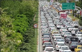 شروع به کار همزمان ادارات و مدارس، خیابان&zwnj;های مشهد را قفل کرد (۲۱ فروردین ماه ۱۴۰۲)