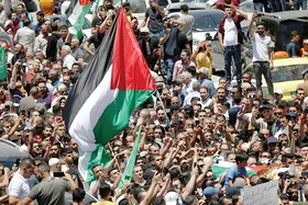 مقاومت فلسطینی&zwnj;ها رو در روی اقدامات &laquo;عباس&raquo;