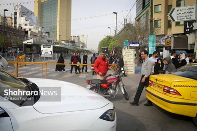 گزارش تصویری | زائران نوروزی در خیابان امام‌رضا(ع) مشهد