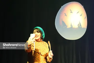 گزارش تصویری | اجرای نمایش «دختری که  خواب را  نوشید» در مشهد