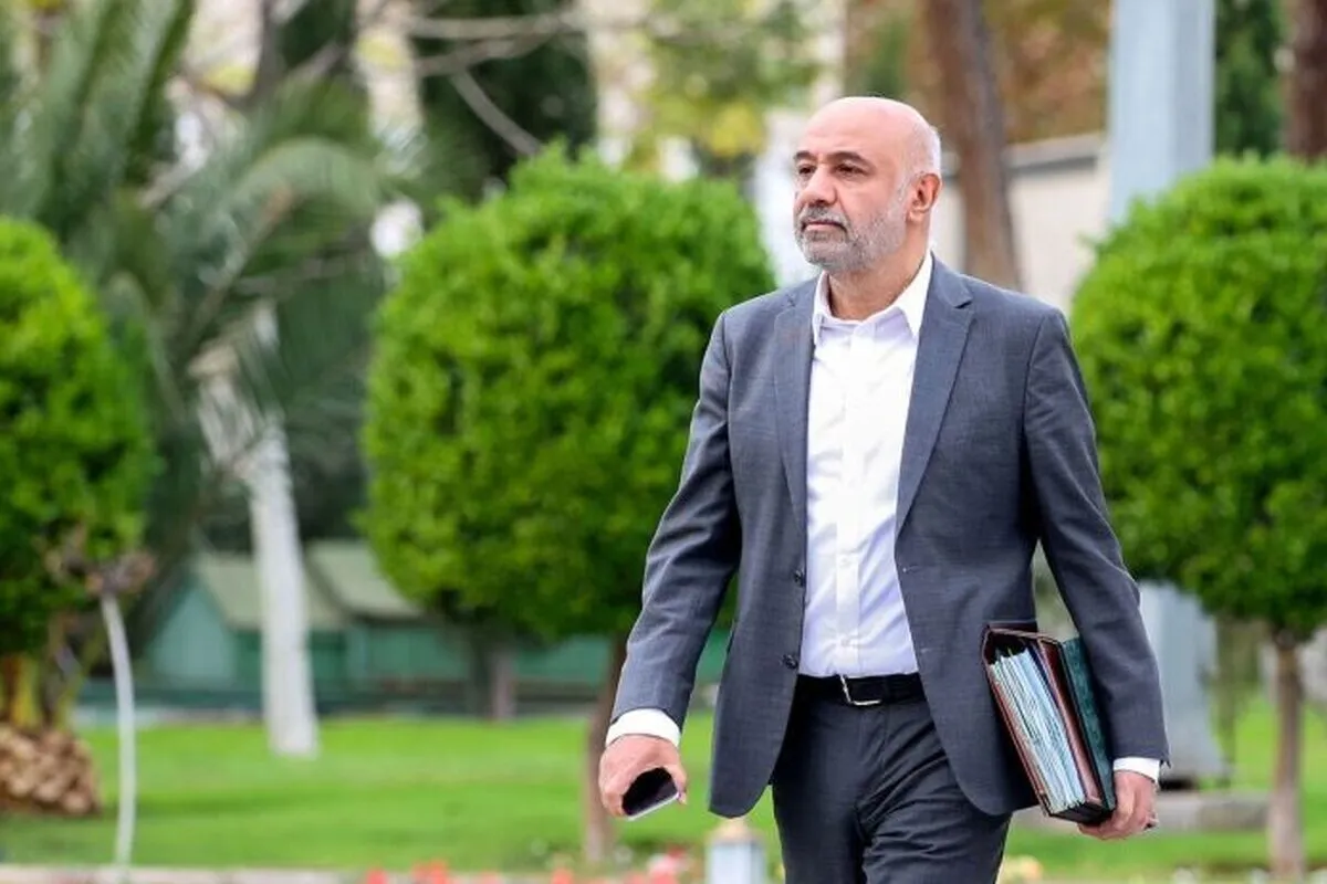 وزیر کار: شوک قیمتی بازار موقتی است | متخلفان کالابرگ از شبکه فروش حذف می‌شوند