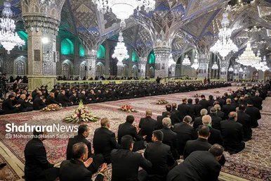 دعا برای سلامتی رئیس جمهور در حرم مطهر رضوی