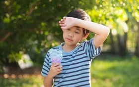 نکاتی برای شرکت کردن در مراسم تشییع رهبر شهید همراه با کودکان