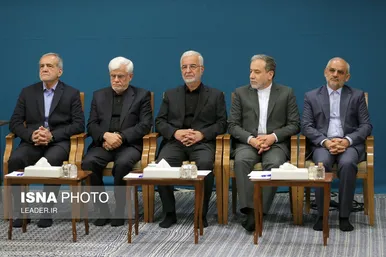 عکس‌هایی از دیدار رئیس‌جمهور و اعضای هیئت دولت چهاردهم با رهبر معظم انقلاب