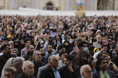 حضور و سخنرانی رهبر انقلاب در اجتماع زائران و مجاوران حرم مطهر رضوی- ۲