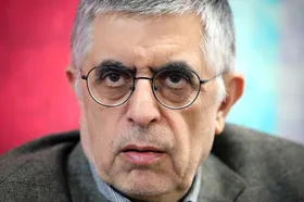 واکنش مهاجرانی به کرباسچی در ماجرای ماست&zwnj;پاشی: یک کاسه ماست ظرفیت چنین تفسیر جهان شمولی نداشت
