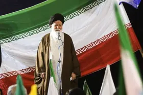 آیت&zwnj;الله علم&zwnj;الهدی: دشمن منتظر خستگی مردم از جریان نبرد و مبارزه است