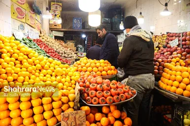 گزارش تصویری | حال و هوای بازار مشهد در آستانه شب یلدا
