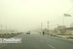 باد شدید و گردوخاک رانندگی در جاده&zwnj;های خراسان رضوی را مشکل کرد (۷ اردیبهشت ۱۴۰۴)