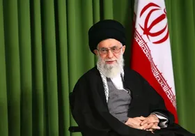 خاطرات حضرت آیت&zwnj;الله خامنه&zwnj;ای از مبارزات دوران طاغوت و پیروزی انقلاب اسلامی