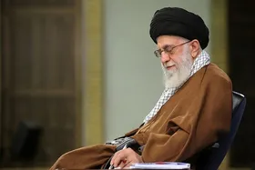 رهبر انقلاب با عفو ۷۶ محکوم امنیتی و ۱۰۰ اعدامی موافقت کردند