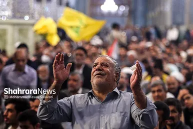 تصاویری از اجتماع مردمی در حرم امام رضا (ع) در پی شهادت سید حسن نصرالله